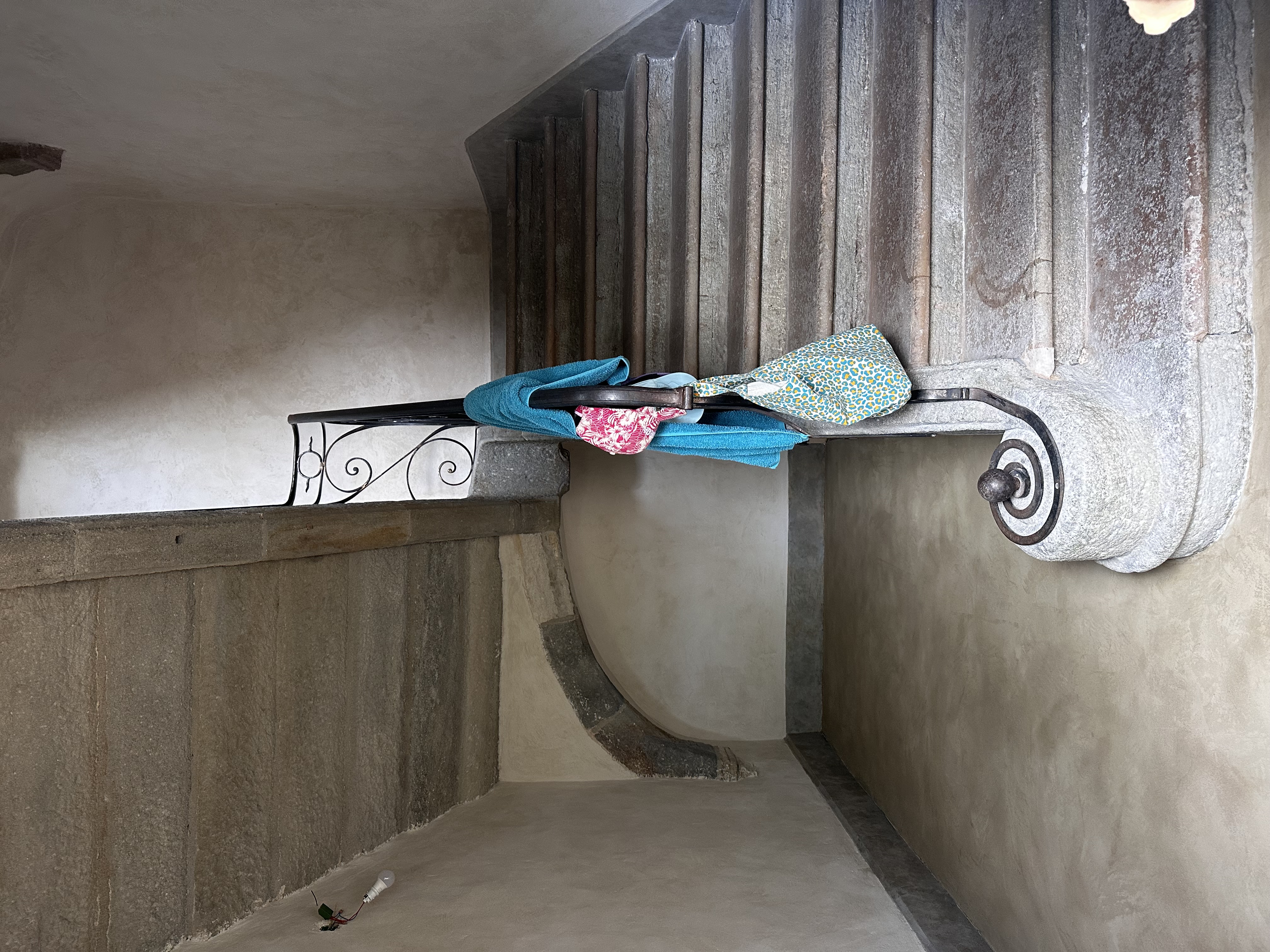 Reprise d'une cage d'escalier dans bâtisse du XVIIIème, en chaux-chanvre